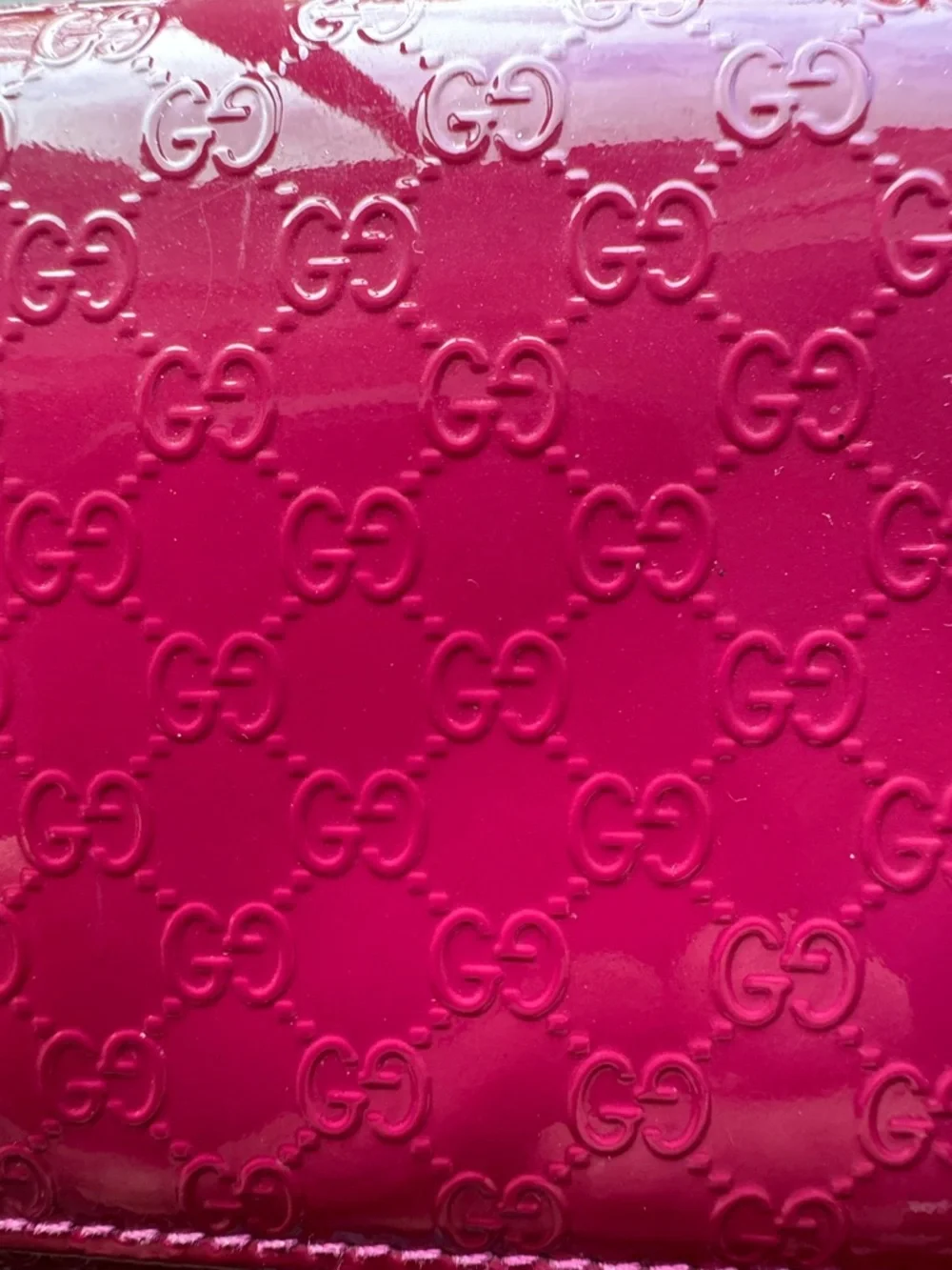 Gucci Patent Microguccissima Nice Wallet in Fuchsia, - Picture 3 of 11
